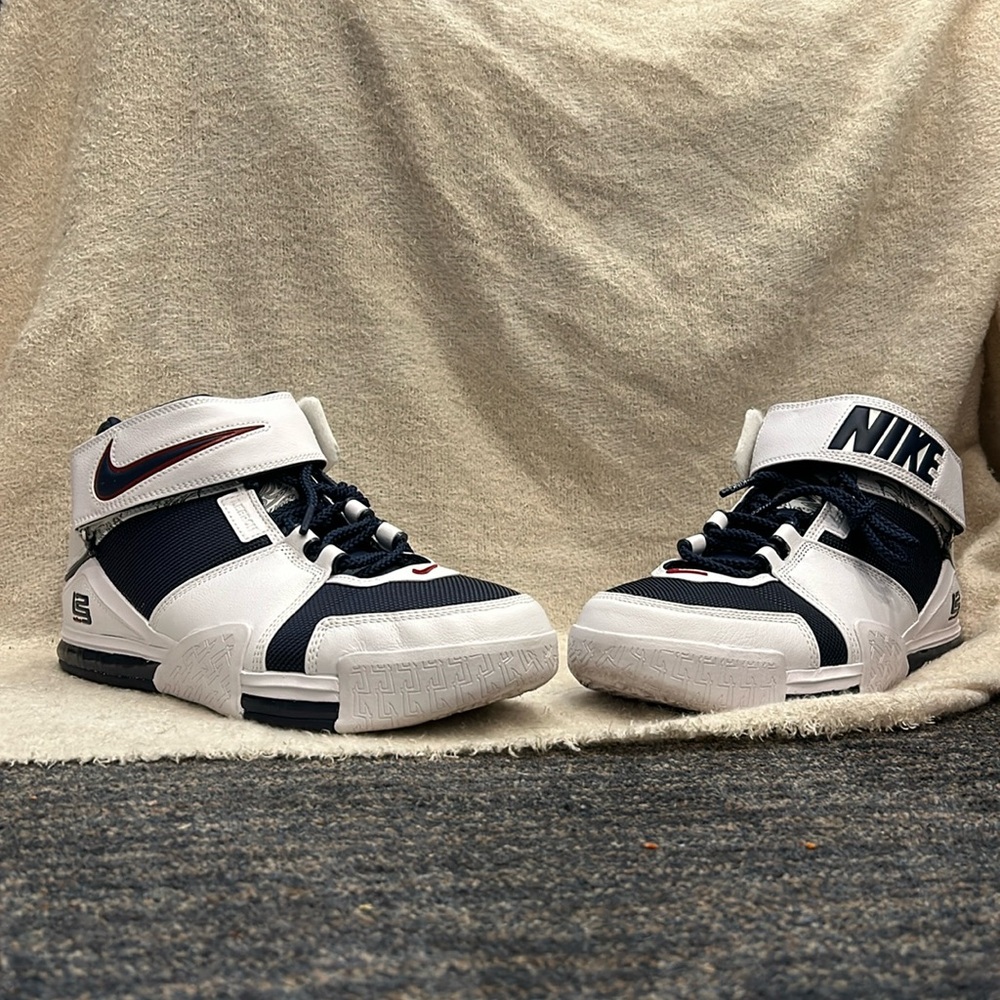 Nike Lebron 2 White/Navy